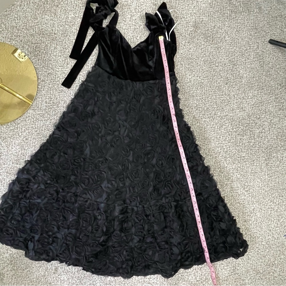Lulu's Black Velvet Midi Dress - Picture 10 of 10